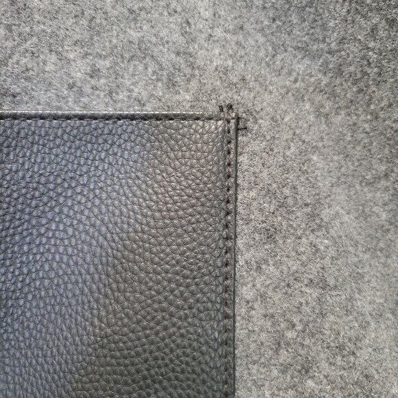 DSW Weekender Travel Tote With Shoe Compartment Zip Closure Inside Pocket - Picture 5 of 10